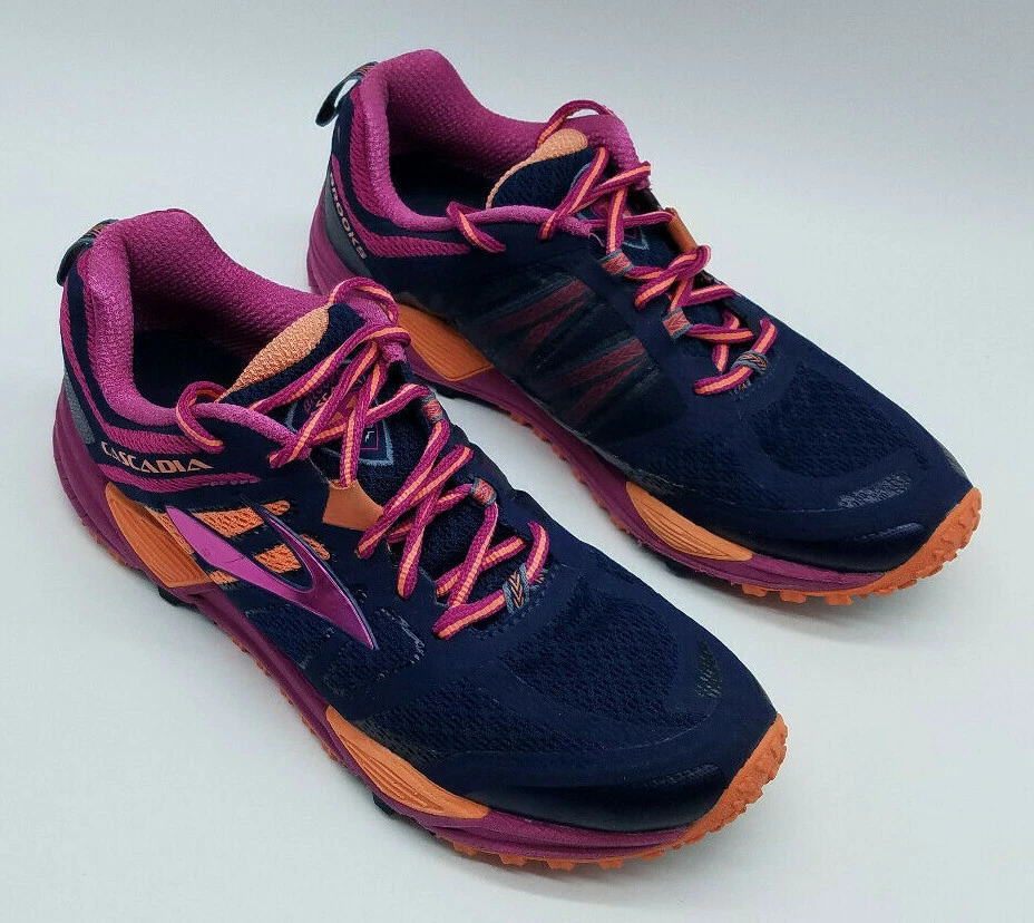 Brooks Cascadia 11 Women s Size 9 B Medium Trail Running Shoes