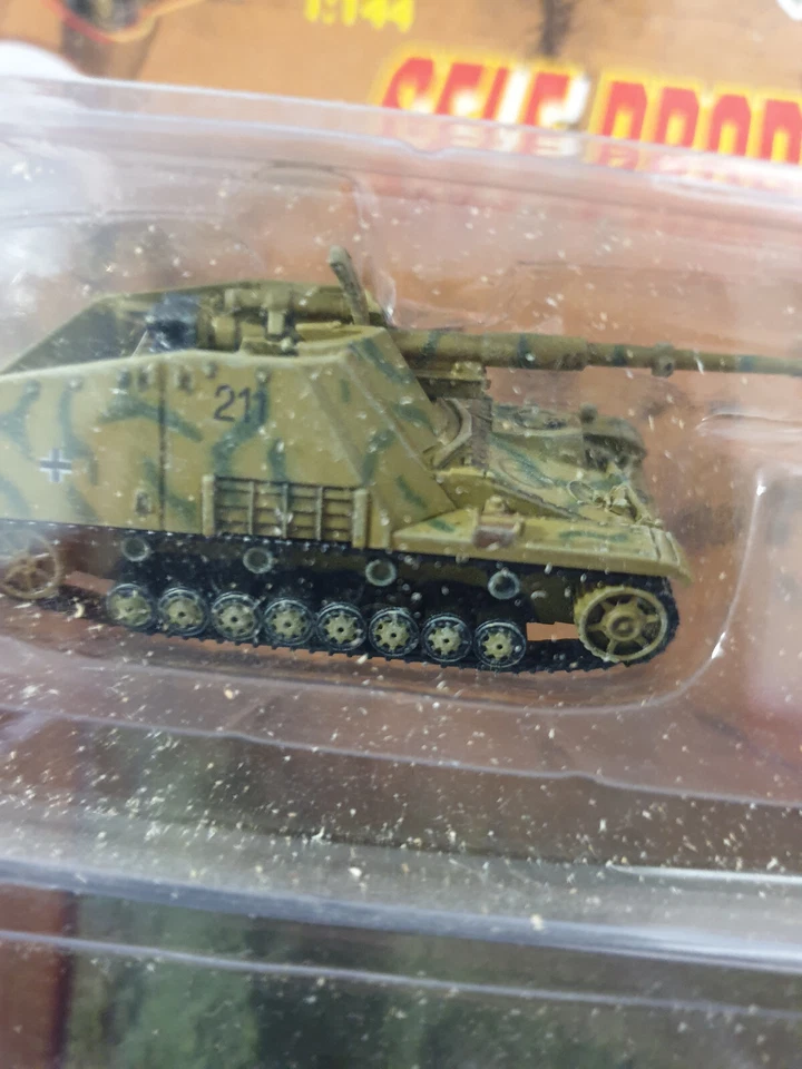 Dragon 20090 modello finito carro armato 1:144 Hornisse Rinoceronte Italia 19... - Immagine 2 di 2