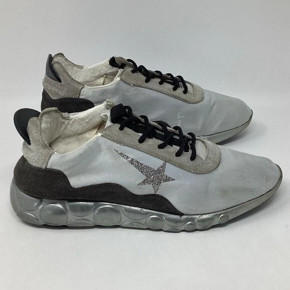 Haus sneakers shop