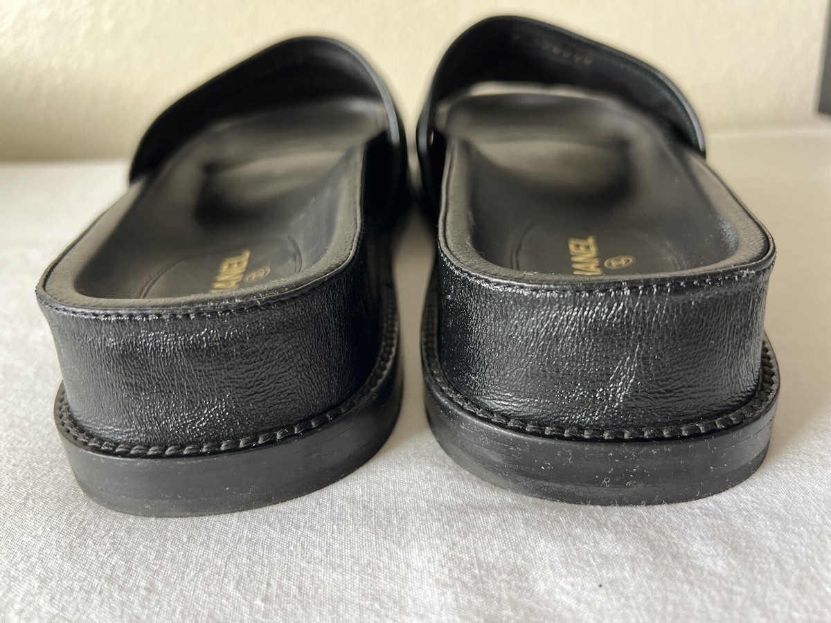 CHANEL ブラックエナメルミュール CHANEL Black Multi Leather Mules Sandals Slides CHA-NEL Sz