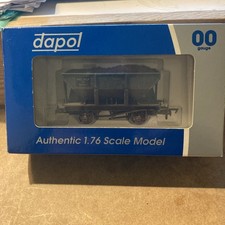Dapol OO Gauge 4f-033-002 BR 12T Weathered Hopper Wagon Boxed