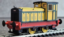 Hornby R3894 North British Distillery Co. Ltd, Ruston & Hornsby 88DS, 0-4-0 No.4