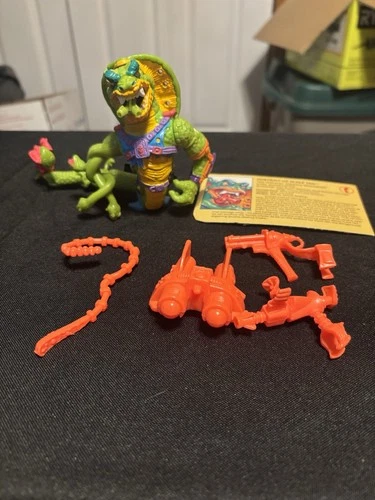 TMNT 1992 Vintage Scale Tail Figure - Complete