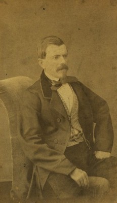 Frankreich Paris Mann saß im Stuhl Portrait altes CDV Foto Pierre Petit 1870