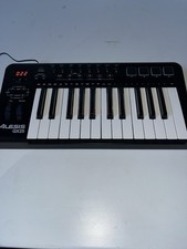 Alesis QX25 MIDI Keyboard 25 Keys Fully Functional Black Digital USB Studio