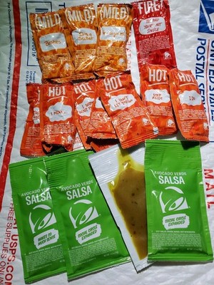 17 Lot Large Lot New Taco Bell Hot Sauce Packets Packs Singles Spicy Peppers Lot
