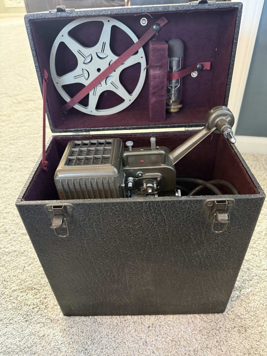 Kodak Kodascope Eight-90A 8mm Film Projector w/ Case Reel & Lamp