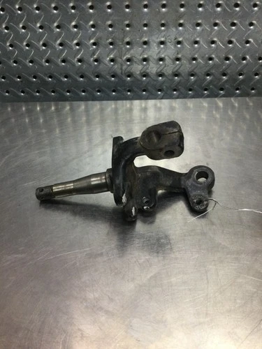 KNUCKLE, STEERING RH