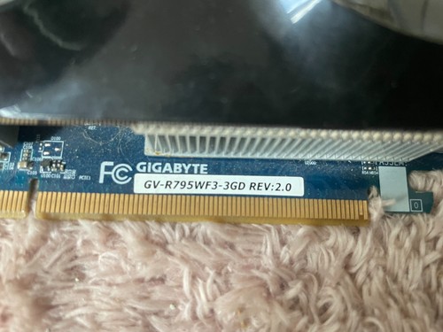 Gigabyte Radeon HD7950 3GB GDDR5 HDMi/DVI Graphics Card, GV-R795WF3-3GD Rev:2.0 - Picture 5 of 5