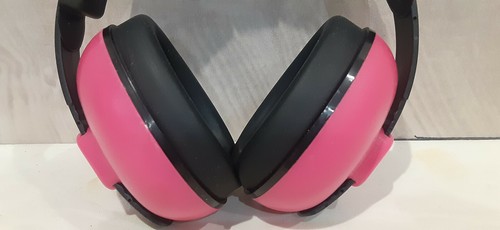 BABY GIRL EAR NOISE PROTECTION EARMUFFS EAR MUFFS PINK BLACK READ - Picture 3 of 9