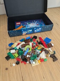 LEGO 40253 Seasonal: Christmas Build-Up 24 in 1 Creative Set