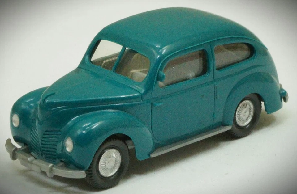 HO 1:87 Wiking 820 01 13 Ford Taunus Buckeltaunus In Blu Verde In OVP - Immagine 2 di 4