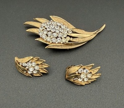 Trifari Floral Icy Rhinestones Blossom Vintage Figural Brooch & Earring Set