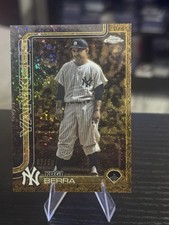 2025 Topps Gilded Yogi Berra /50 Gold Mini Diamond Refractor Yankees