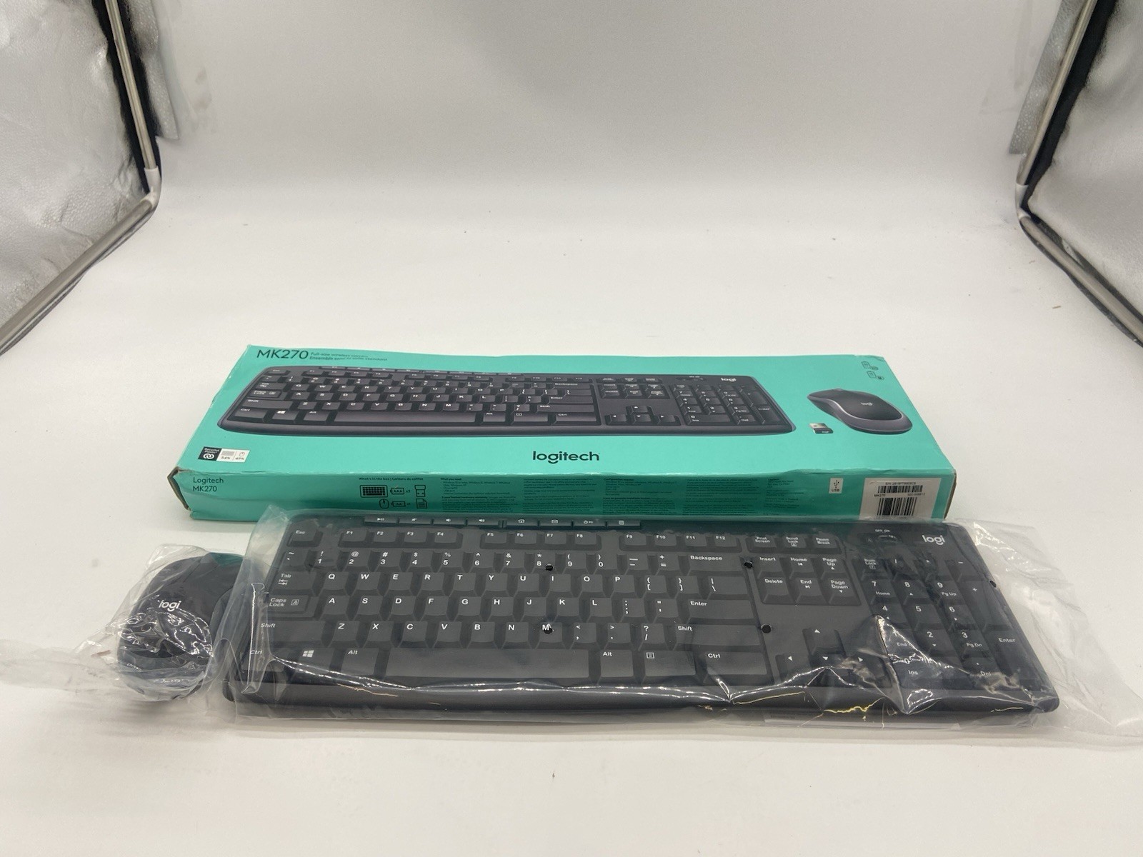 Logitech MK270 Wireless Keyboard and Mouse Combo - 920-00881