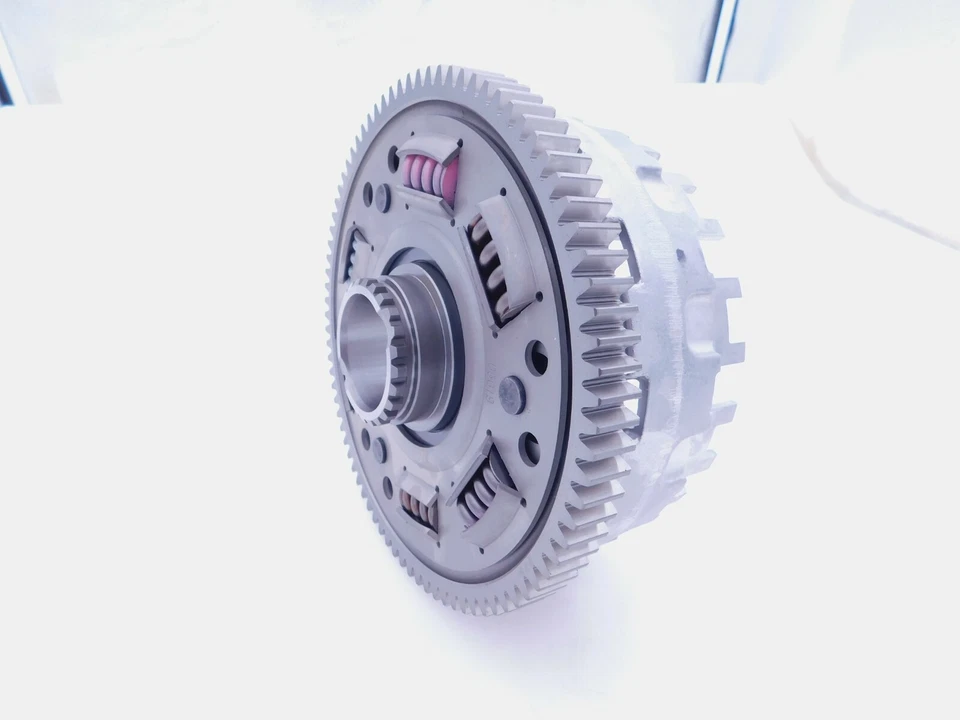 CESTA EMBRAGUE SUZUKI CON ENGRANAJE 1999-2020 HAYABUSA GSX1300R OEM 21200-24810 NUEVA Foto 4 de 4