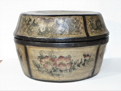 Antique Large Chinese Paper Mache Round Covered Box - Picture 4 of 12