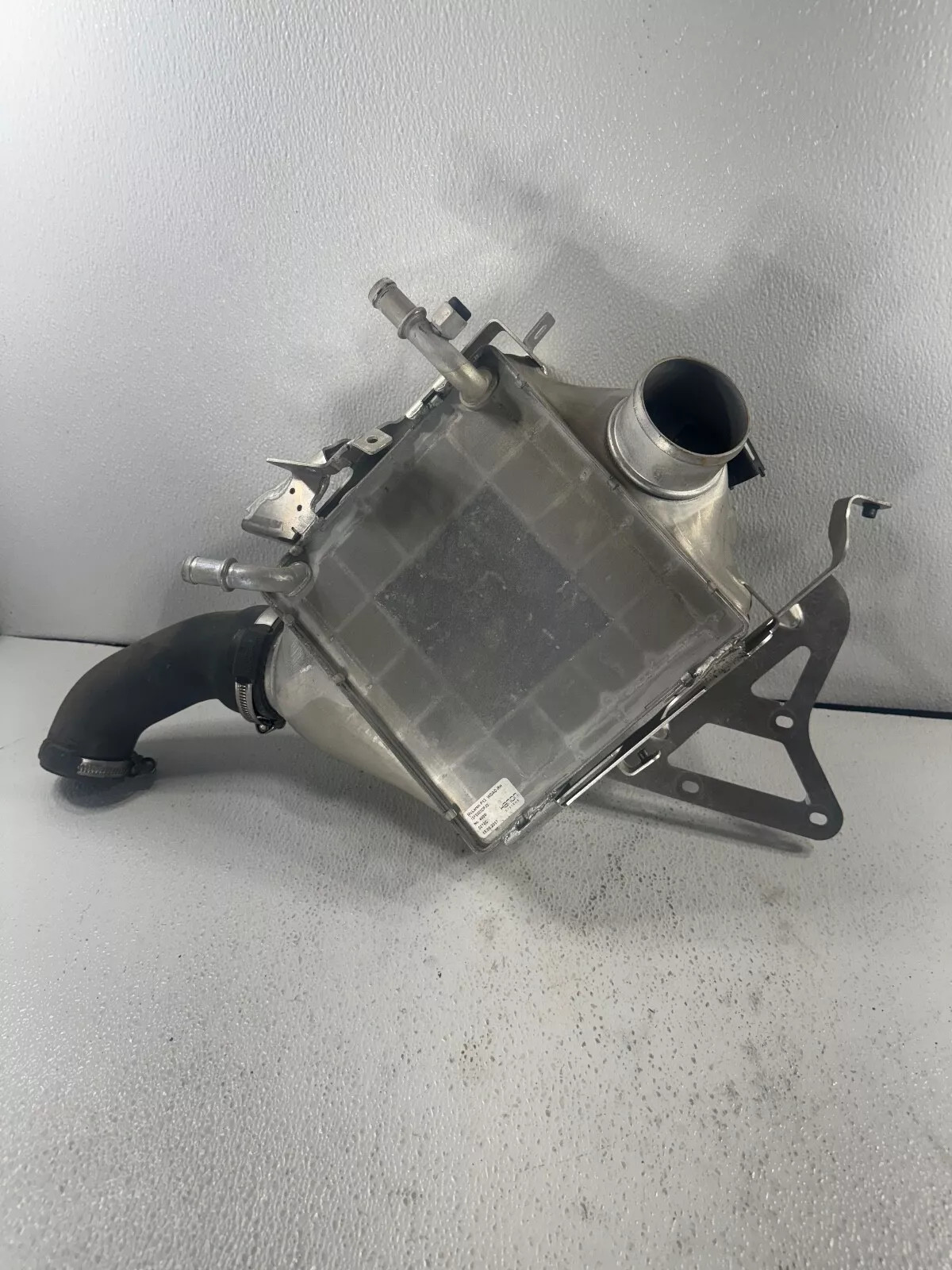 2016-2021 MCLAREN 570S RIGHT PASSENGER ENGINE TURBO INTERCOOLER 13F0303CP03 OEM