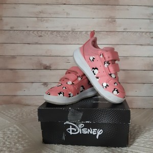 adidas trainers size 4