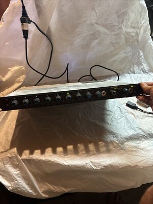 Shure SCM810 Automatic Microphone Mixer with Cord