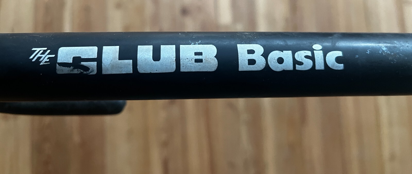 The Club Basic Steering Wheel Lock, black with two keys. Good Condition