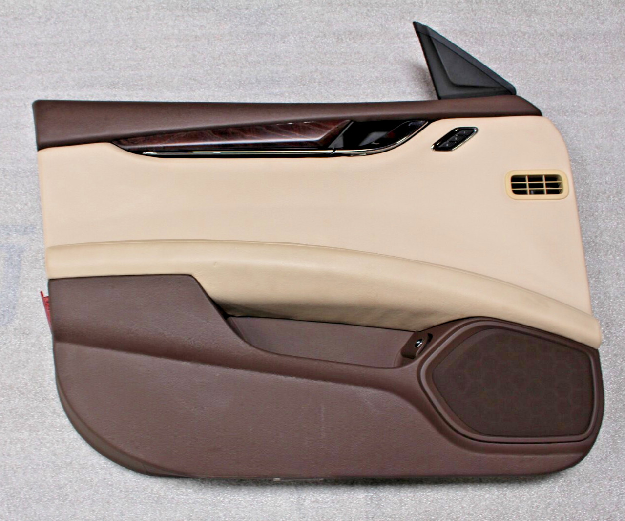 Maserati Quattroporte, LH, Left, Front Door Trim Panel, Tan/Brown, Nicked, Used