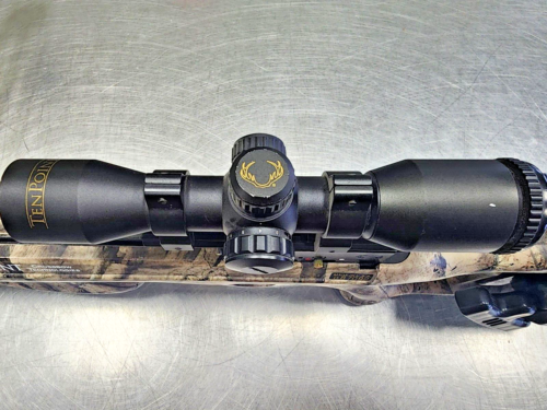 TENPOINT TITAN HLX CROSSBOW, COMES WITH 4X32 SCOPE, QUIVER, ACUDRAW 50 SALE - Picture 6 of 12