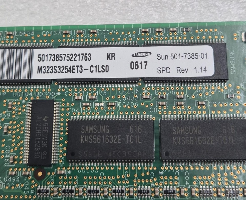 Mémoire RAM Samsung M323S3254ET3-C1LS0 - SUN 501-7385-01 4 GB Kit (8 x 512 MB) 1