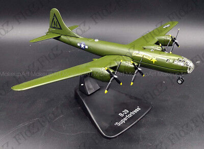 WWII Boeing B-29 Superfortress heavy bomber 1/144 plane WWII Boeing B-29 Superfortress heavy bomber 1/144 plane
