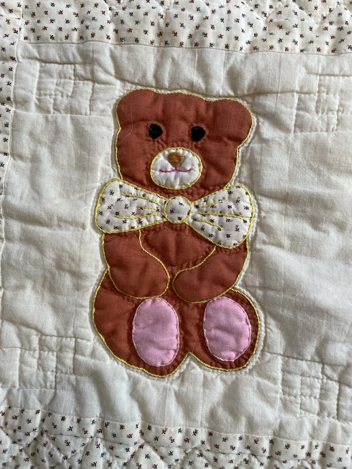 Baby CRIB QUILT BLANKET Teddy Bears Bow Ties 36" X 51" Vintage RUFFLE - Image 4 of 4