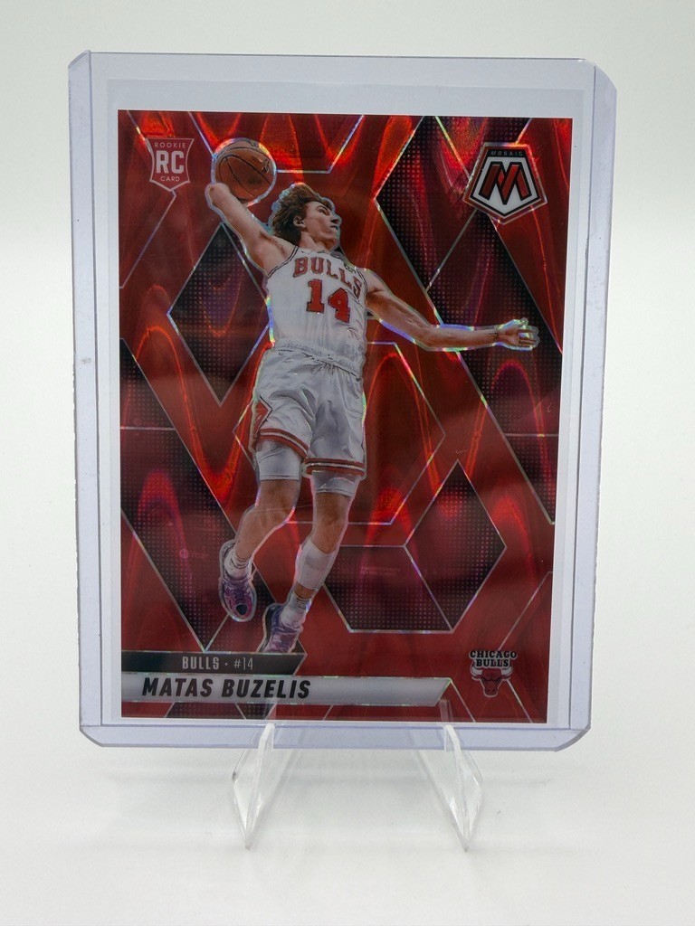 2024-25 Panini Mosaic Red Seismic Prizm #223 - Rookies Matas Buzelis /299 Bulls