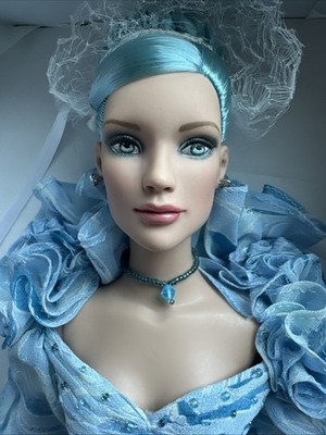 Tonner Tyler Wentworth BLUE SKIES GLINDA 16” WIZARD OF OZ Dressed