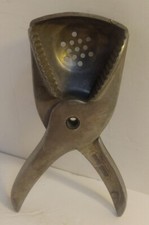Vintage Lemon, Citrus Squeezer Irvin Ware Vintage Kitchen Gadget made in USA