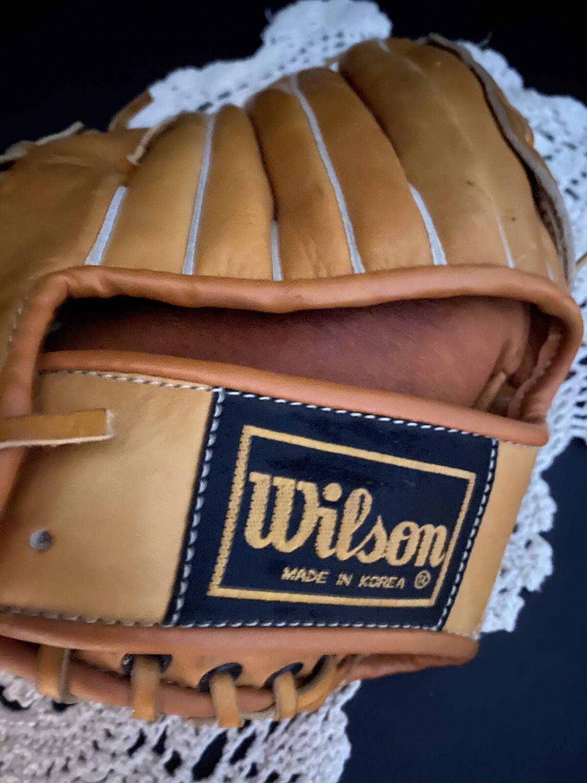 Wilson Jim Catfish Hunter Baseball Glove A2195 Youth Ball Hawk RHT
