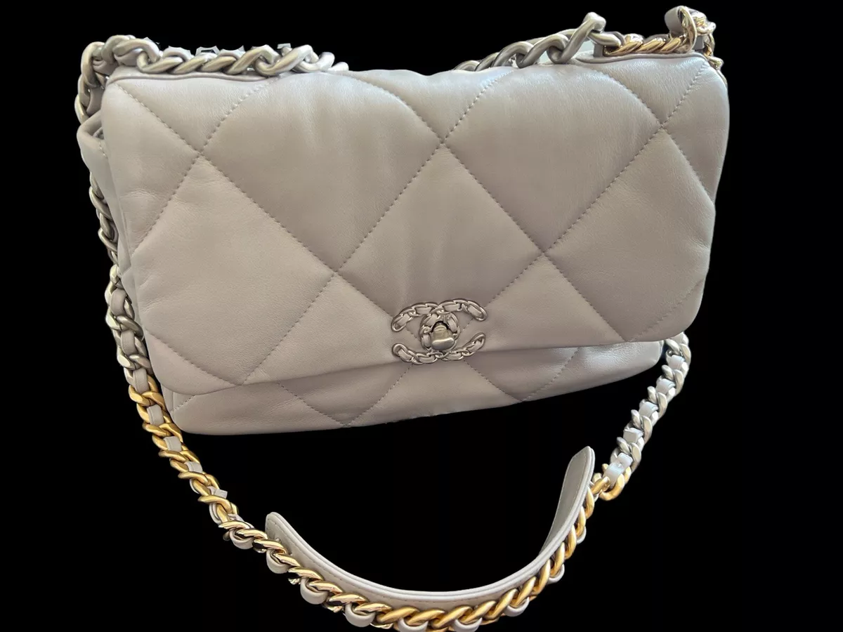 Mua Túi Đeo Chéo Chanel 19 Series Classic Double C Logo Lambskin Silver  Turn Buckle Màu Đen  Chanel  Mua tại Vua Hàng Hiệu h050649