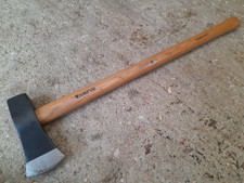 Verve 2.5 kg heavy duty splitting maul or Axe pretty much unused.