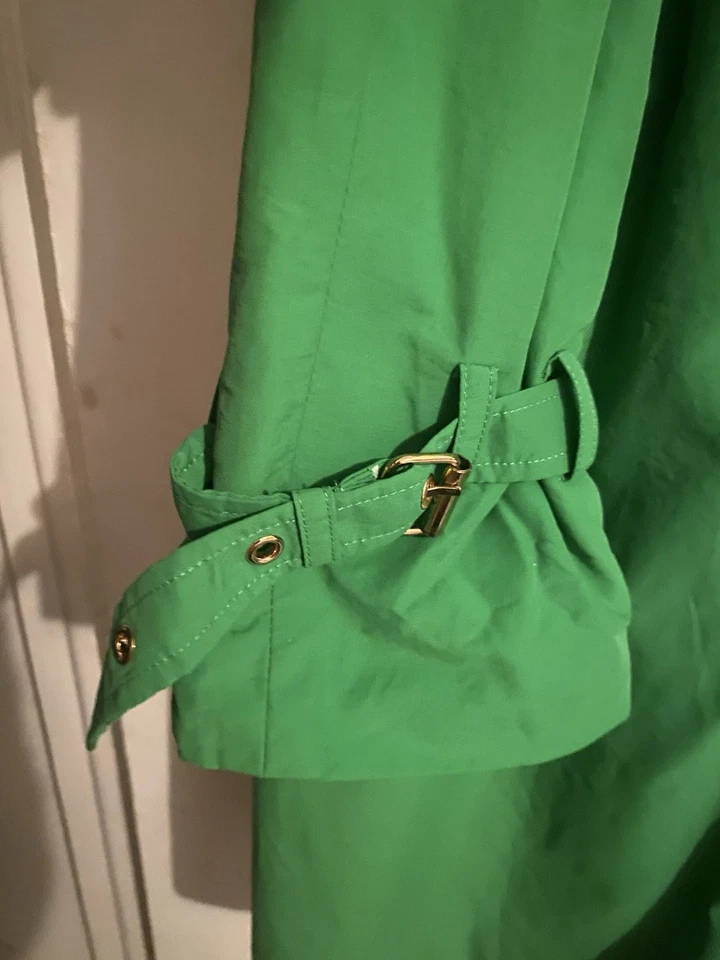 gabardina señora XL, Isaac Mizrahi Live, cierre de 8 botones, cinturón, lunares  Foto 2 de 4