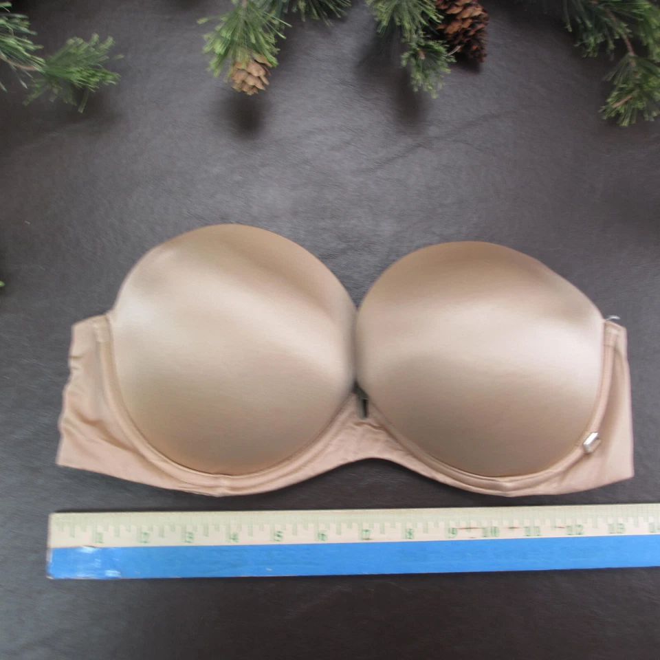 Sutiã Victoria's Secret 34D dourado sem alças acolchoado com fecho nas costas - Imagem 2 de 4