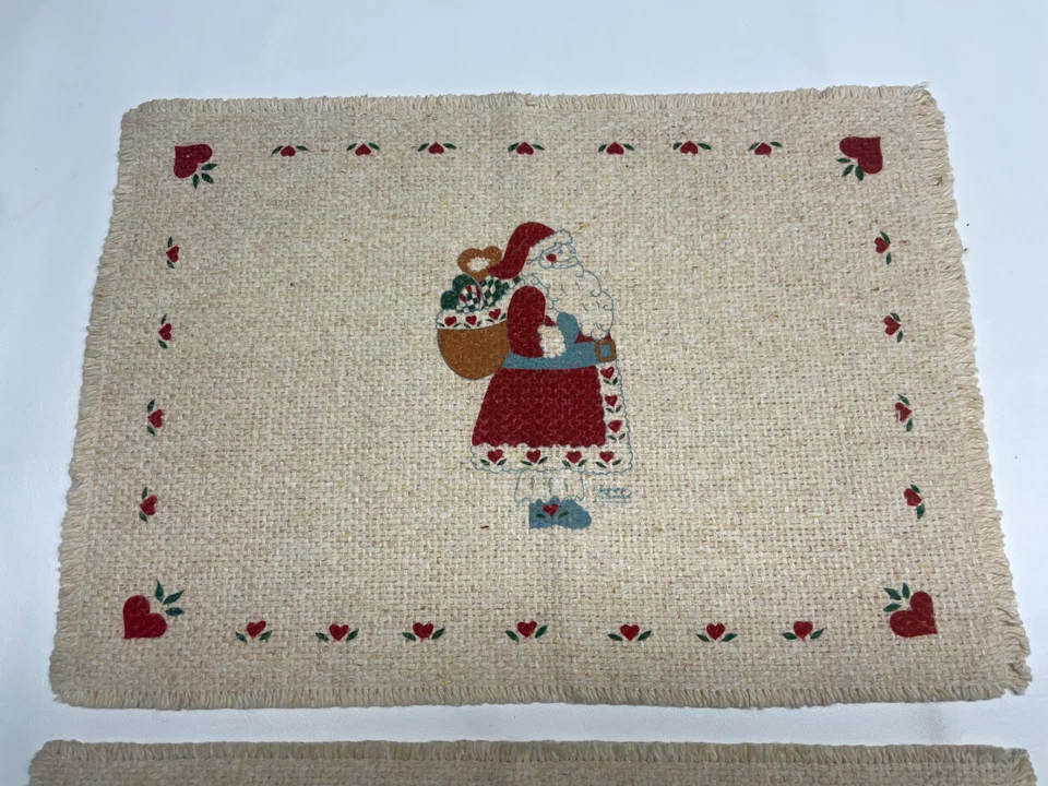 Alfombra de mesa de arpillera de Navidad de colección 19x13 - Flores de Papá Noel y corazón - Decoración de granja Foto 3 de 4