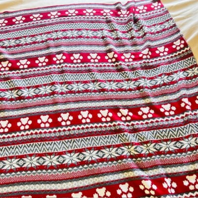 Nordic Xmas Teddy Knit Throw Blanket 56in x 51 in Red White Gray Fair Isle