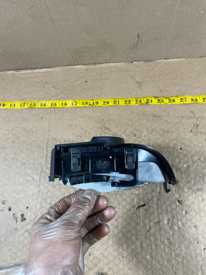 Mercedes-Benz ML350 W164 2006-2011 columna de dirección moldura A1644600795 OEM. Foto 2 de 4