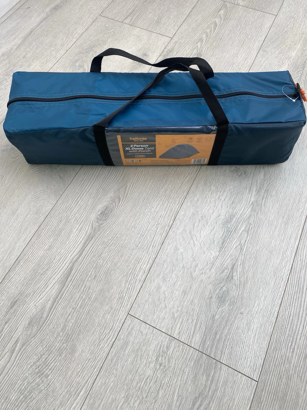 Halfords 2 PERSON XL DOME TENT W/PORCH
