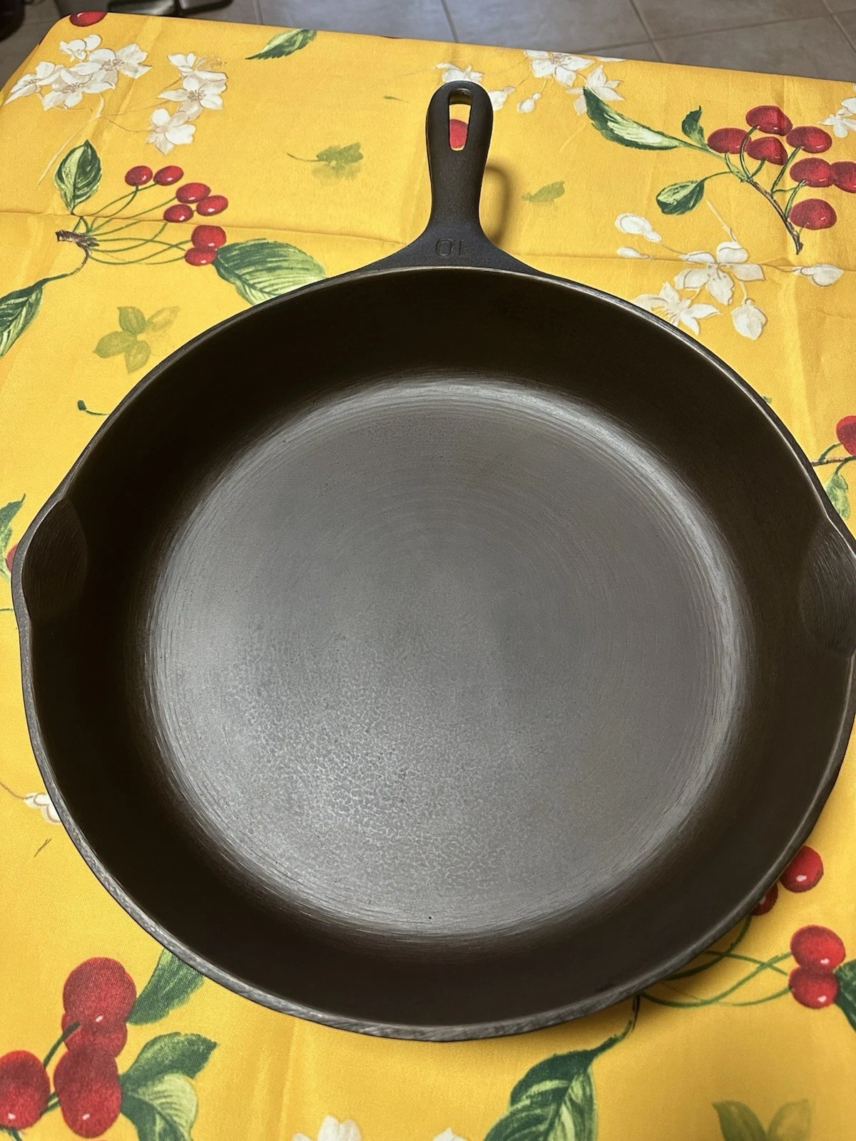 Unmarked Wagner 11 3/4" Cast Iron Skillet 10 A