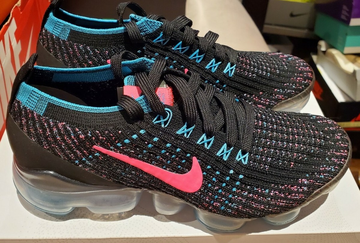 hyper pink vapormax 3
