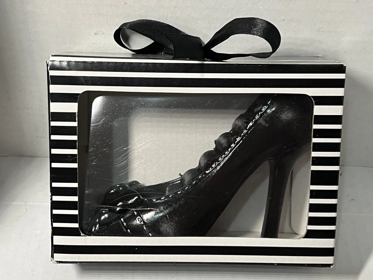 High heel shop ring holder
