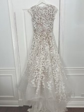 Beautiful REEM Acra LACE Bridal Wedding Dress Size 10 With Train Dry Cleaned