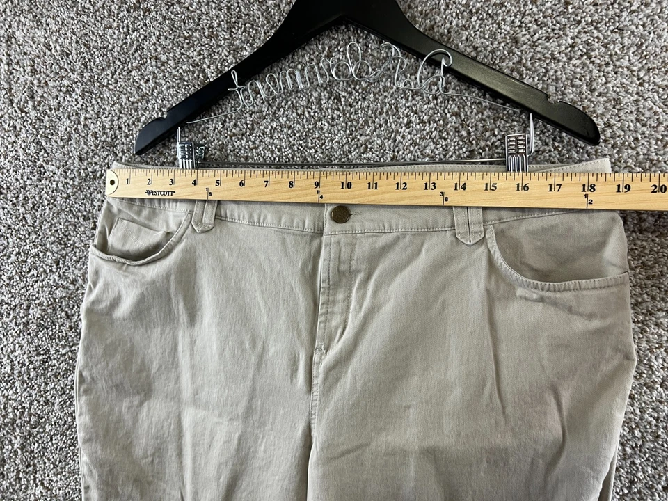 Soft Surroundings Cropped Beige Pants Women's Size 18W Straight Leg Stretch - Image 3 of 4