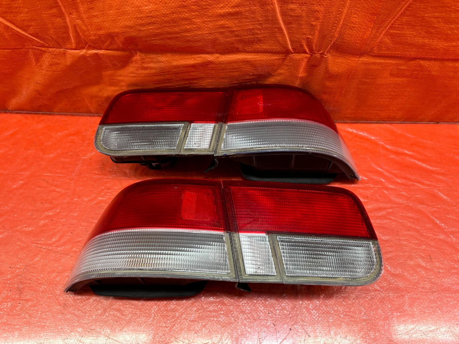9600 HONDA CIVIC COUPE GENUINE EM1 50 50 TAIL LIGHTS LAMPS RED WHITE