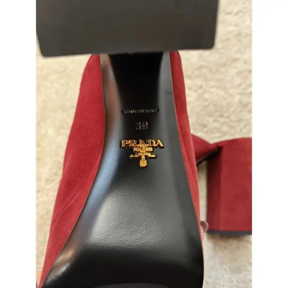 Sandali Prada in pelle scamosciata bordeaux con plateau tacco alto 39 scatola - Immagine 4 di 4