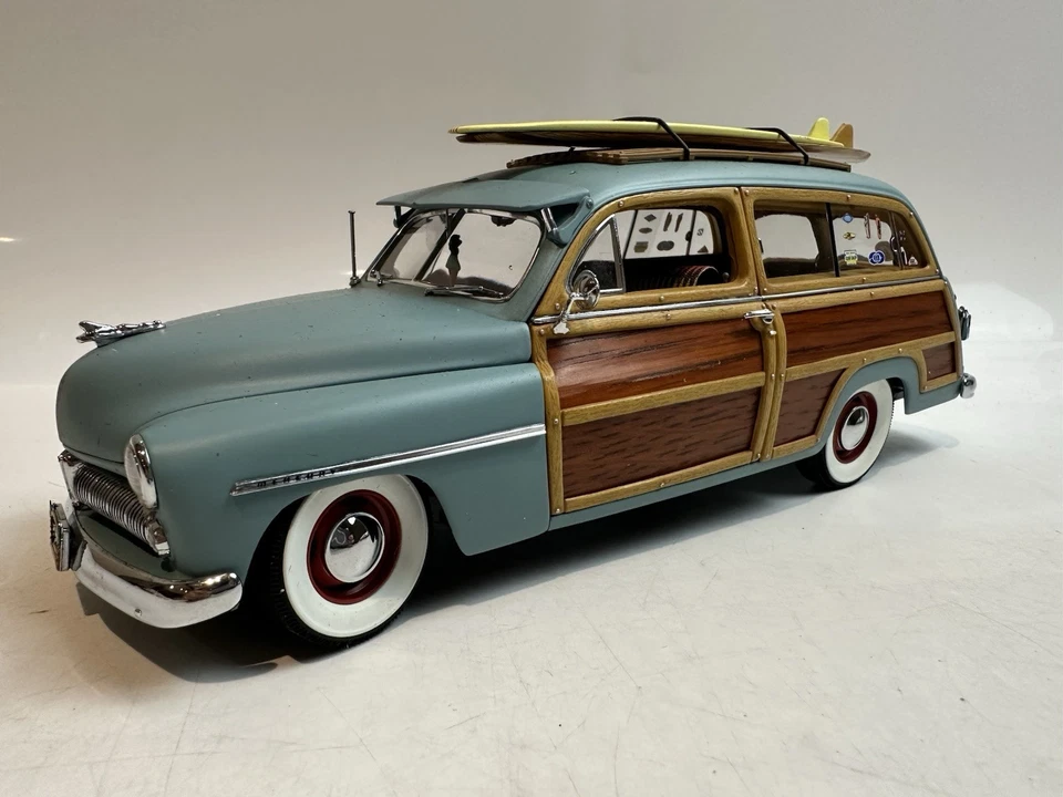 Danbury Mint 1949 Mercury Surf Woody w/Accessories  1:24 DieCast. No Box - Image 4 of 4